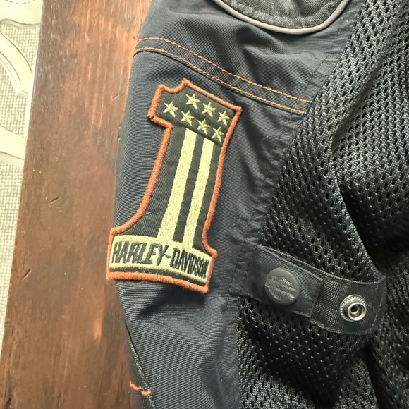 Harley-Davidson Black Bomber Jacket with Gold Details - Picture 3 of 7